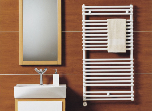 Електричний полотенцесушитель відрізняється простотою монтажу, тому його можна встановлювати не тільки у ванних кімнатах, але і в інших приміщеннях, де це необхідно: на кухні або передпокою