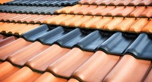 Покрівельні матеріали для даху: види і ціни сучасних покриттів
