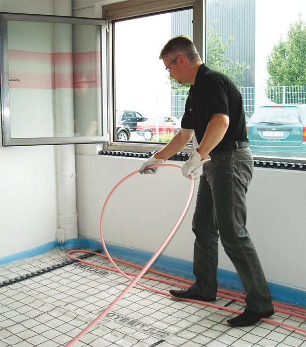 Вибір теплої підлоги   Системи обігріву підлог бувають електричні і водяні