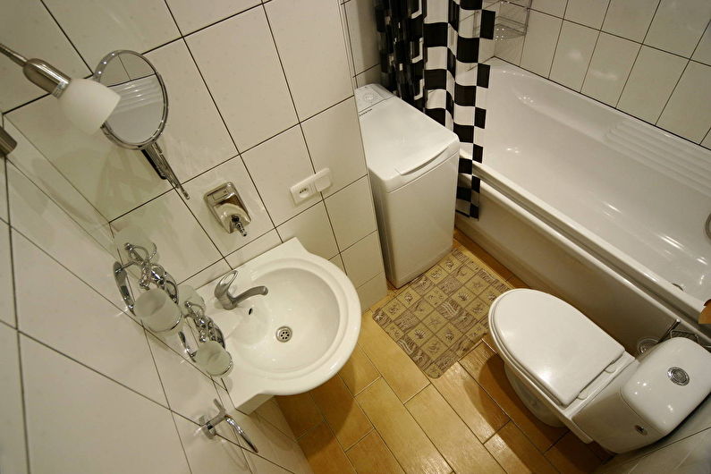 Також додати своїй маленькій ванній кімнаті трохи додаткових «квадратів» можна і за рахунок зменшення передпокої або коридору