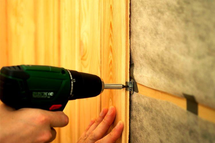 Зважившись використовувати декоративні панелі для обробки стінових поверхонь, ознайомтеся з рекомендаціями щодо їх застосування