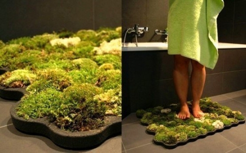 Волога з ваших ніг, коли ви ступаєте на покриття після прийняття ванни, також буде вбиратися мохом
